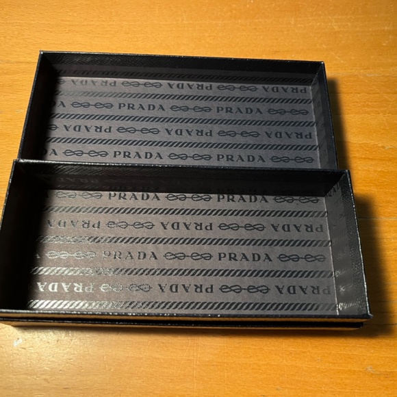 Prada Gift Box - Picture 2 of 3